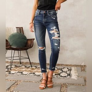 Distressed bridge by gly mid rise ankle skinny